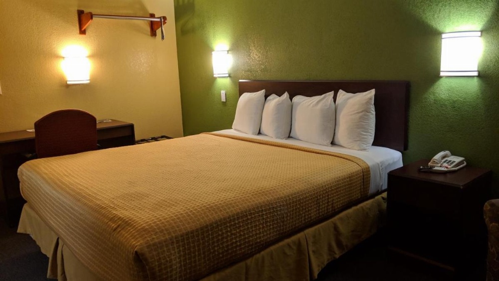LAX Stadium Inn Image 7
